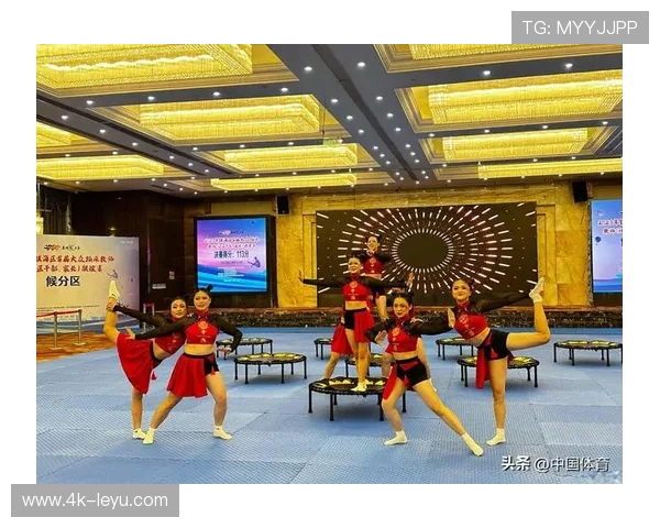 蹦床世锦赛青少年组别 小选手赛前适应性训练展现活力